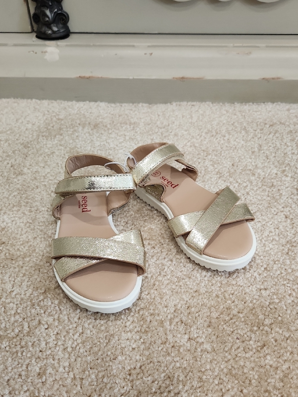 Seed Heritage Gold Metallic Girls' Strappy Sandals Size EU 25/ US 8.5/9 NWOT
